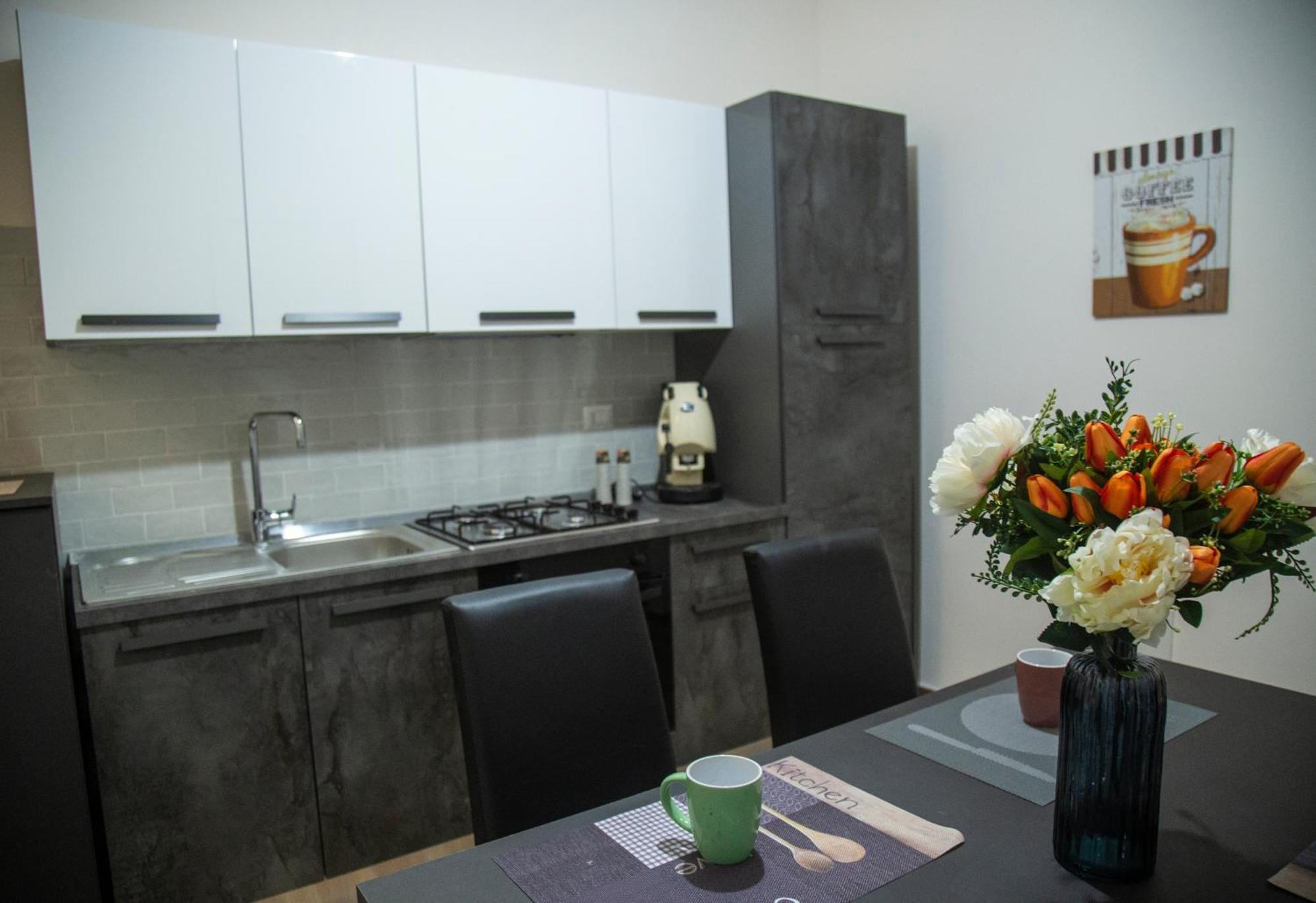 Peppe Prestige Home Napels Buitenkant foto